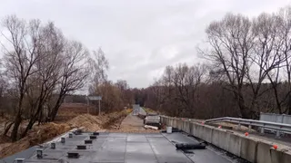 Ремонт моста через реку Шередарь продолжается