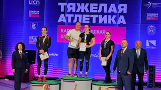 Владимирские тяжелоатлеты триумфально выступили на «Янтарной штанге»