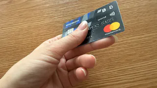 Всех, кому пенсия приходит на банковскую карту, ждет внезапное нововведение с 10 июля