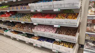 "Самые милые конфетки, что я видела, и при этом вкусные": в "Магнитах" начали продавать бюджетные конфеты с 100% натуральным составом