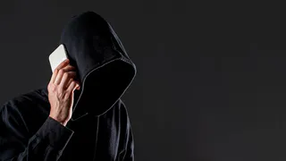 Злоумышленники, представляясь работниками Российского Красного Креста, вымогают деньги у семей военнослужащих