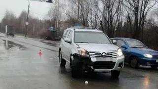 Во Владимирской области машина на мокрой дороге насмерть сбила женщину