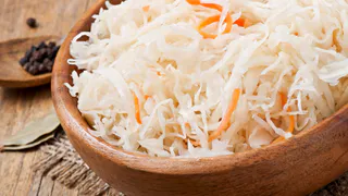 Лучший рецепт квашенной капусты из СССР: настоящий вкус детства – идеальный и простой способ закваски