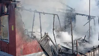 В Юрьев-Польском районе полностью сгорела половина жилого дома