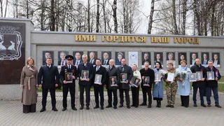 В Коврове в День весны и труда обновили городскую Доску почёта