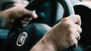 Заставят абсолютно: собственников квартир или автомобилей ожидает неприятный сюрприз с 12 декабря