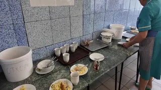 В школах Владимирской области активисты выявили проблемы с питанием и питьевой водой