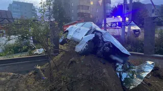 В Кольчугине водитель «Ниссана» врезался в забор и скрылся с места ДТП