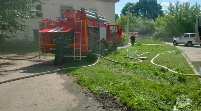 В Муроме пожарные вывели шестерых человек из горящего дома