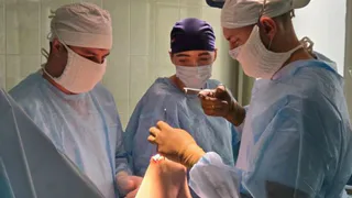 Во Владимире хирурги пересадили футболисту собственный хрящ и изготовили протез мениска