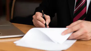 В Судогде не обеспечили жильем ребенка-сироту, в связи с этим проходит судебное разбирательство