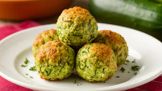 Вкусняшки из кабачка: запеченные шарики, которые покорят сердце даже самых скептически настроенных гостей