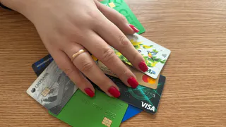 Новое правило вводится для всех, кому пенсия приходит на банковскую карту