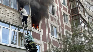 В Коврове пожарные спасли восемь человек из горящей многоэтажки
