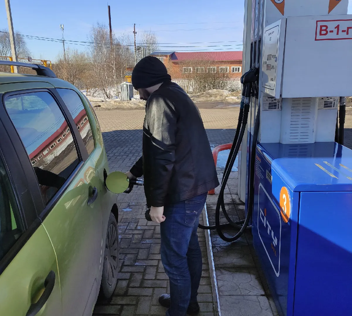 С завтрашнего дня пропадет на всех заправках. Водителей ждет неожиданное изменение на АЗС