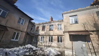 В Кольчугине глыба льда с крыши дома обрушилась на 8-летнюю девочку