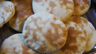 Без муки и теста: Константин Ивлев раскрыл рецепт вкуснейших пирожков из лаваша за 15 минут