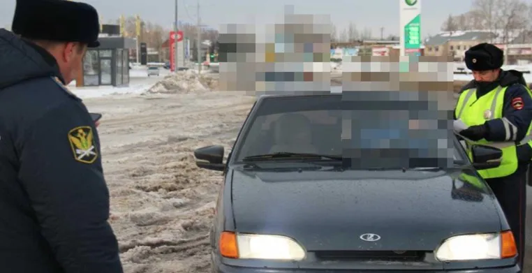 В Кольчугинском районе приставы арестовали автомобили четырёх должников