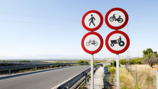 Прокуратура добилась установки обязательных дорожных знаков в Петушинском районе