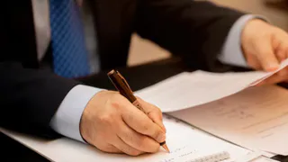 В Александровском районе возбудили уголовное дело о поджоге рамки весового контроля