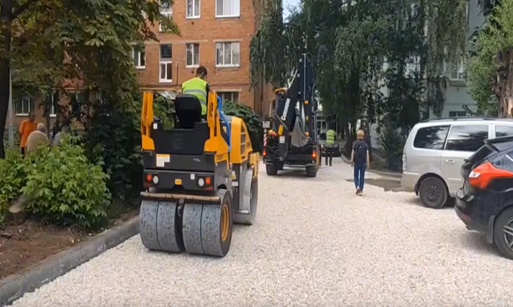 100 миллионов рублей направили из регионального бюджета на ремонт улиц и дворов Владимира