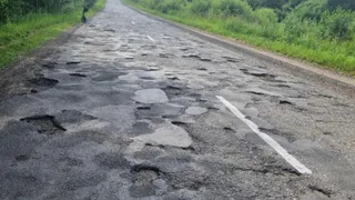 Владимирцы обеспокоены опасной дорогой, симулирующей лунную поверхность
