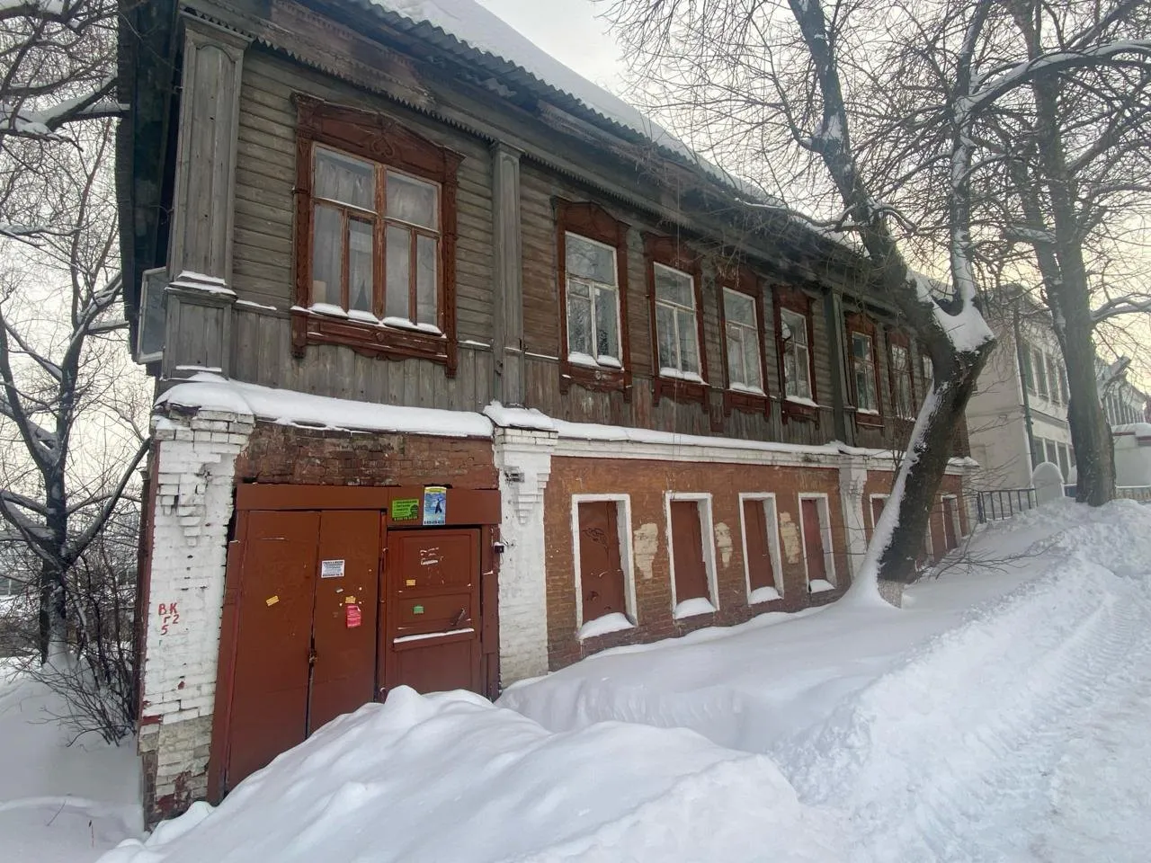 Только после вмешательства прокуратуры владимирская семья смогла съехать из аварийного дома