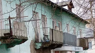 Дома в посёлке Ковровского района рушились, а управляющая компания бездействовала