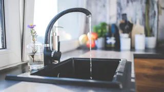 Одно действие — и о слабом напоре воды забудете надолго: специалисты вызывать не придется