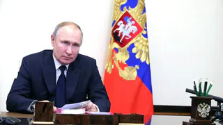 Президент Путин удостоил государственных наград тринадцать жителей Владимирской области