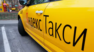 Водителя «Яндекс-такси» осудят за попытку дать взятку сотруднику ДПС