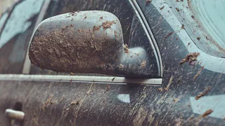 Власти Владимира требуют собственников старых автомобилей убрать их с улиц