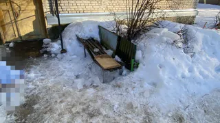Следком контролирует расследование гибели женщины из-за схода снега с крыши в Собинском районе