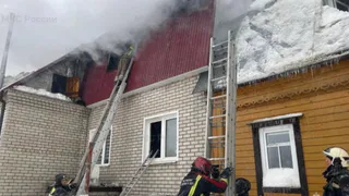 В Камешково пожар охватил 160 квадратных метров частного дома